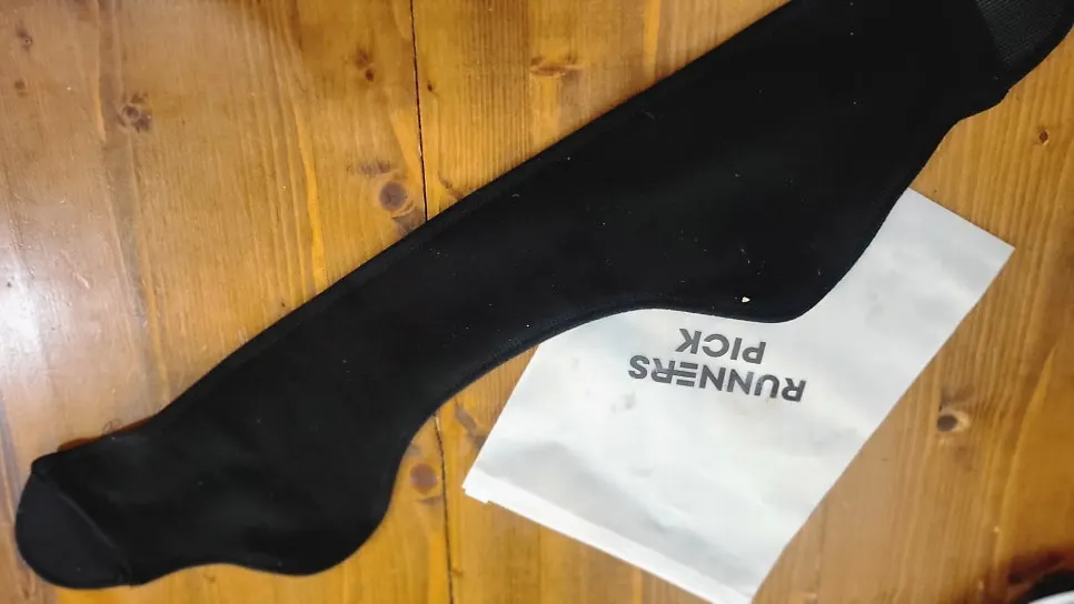 Adjustable Velcro closure detail