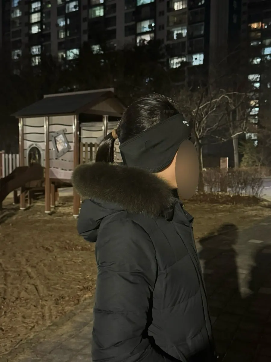 야외 러닝용 귀마개 착용 모습
