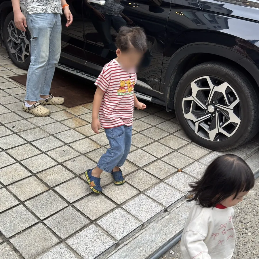 아이와 함께 방문한 매장 좌석 모습