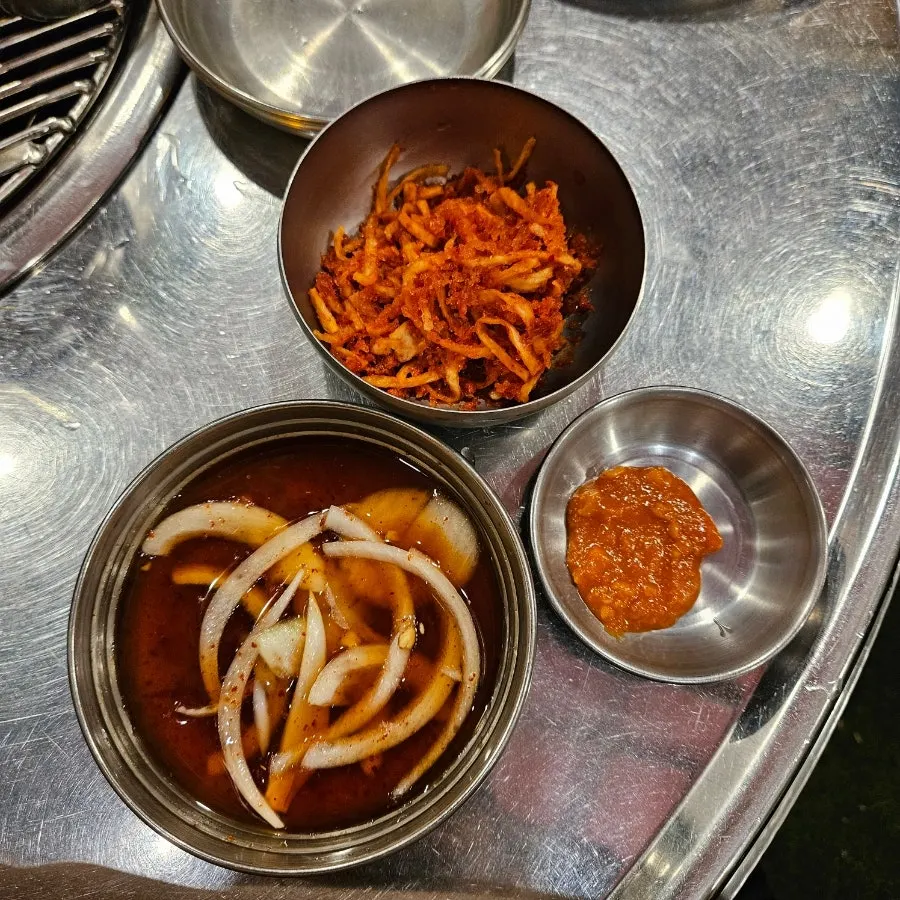 Order of doenjang jjigae, mul naengmyeon, and bibimbap