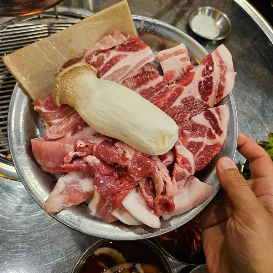 Icy radish salad and side dishes for meat