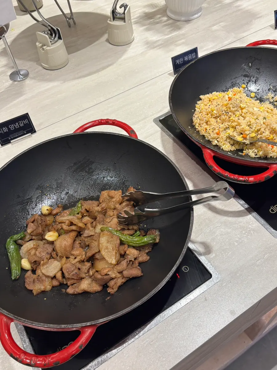 Boneless fried chicken and salad bar dishes