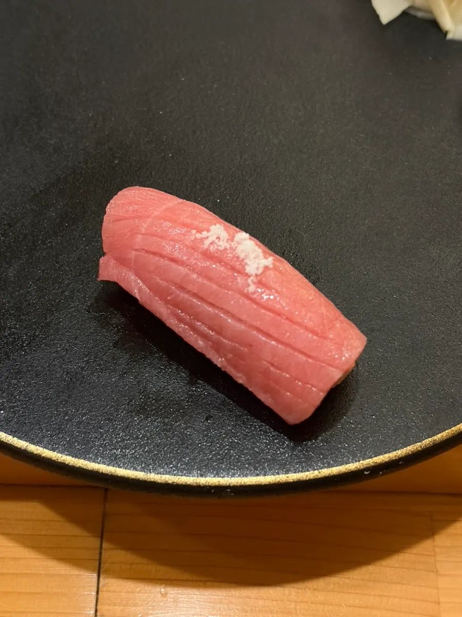 Soy-marinated lean tuna sushi