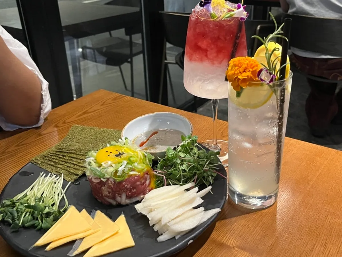 Hanwoo yukhoe served with gamtae seaweed at Ryu-eun