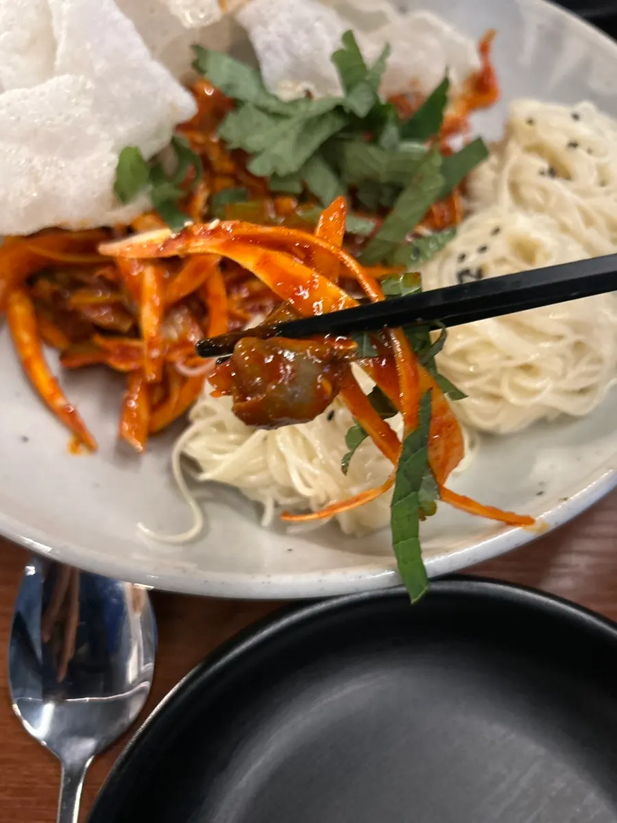 Golbaengi somyeon topped with fried rice paper at Ryu-eun