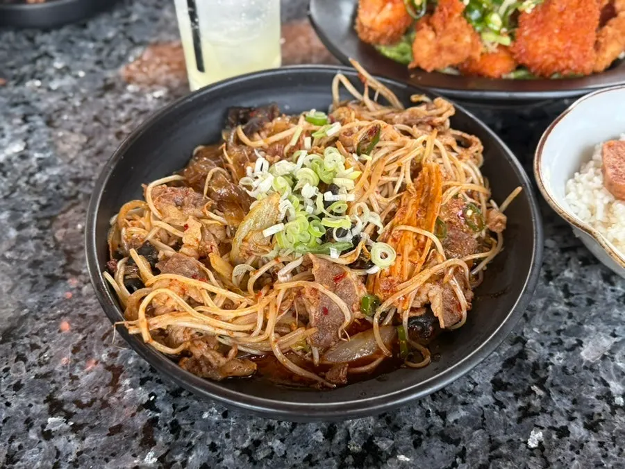 A plate of Ryu-eun's usamgyeop mala suchae bokkeum