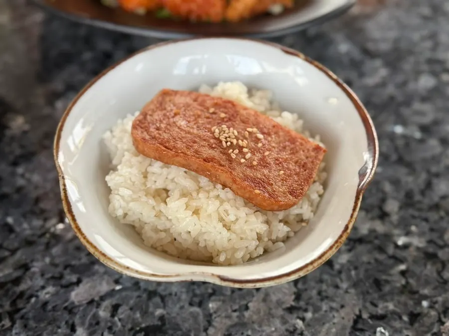 Ryu-eun's Spam rice