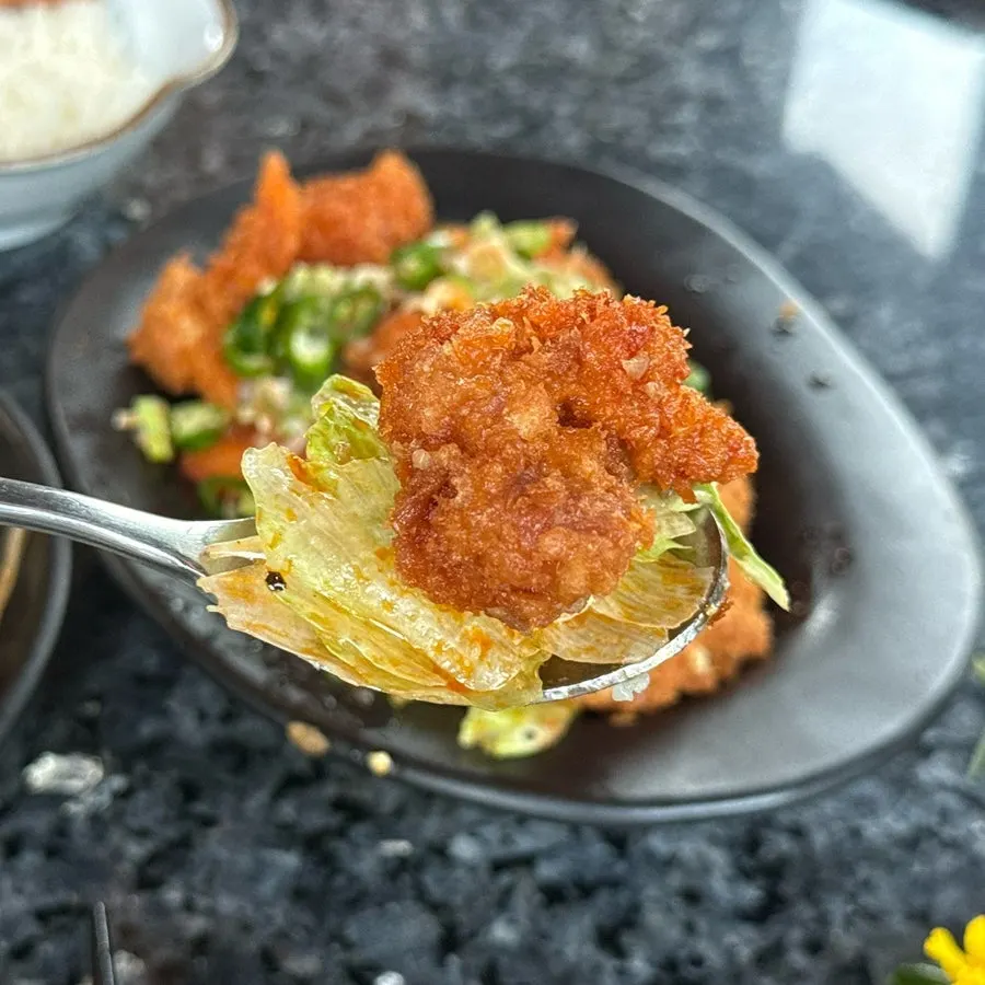Cabbage served underneath the yurinki