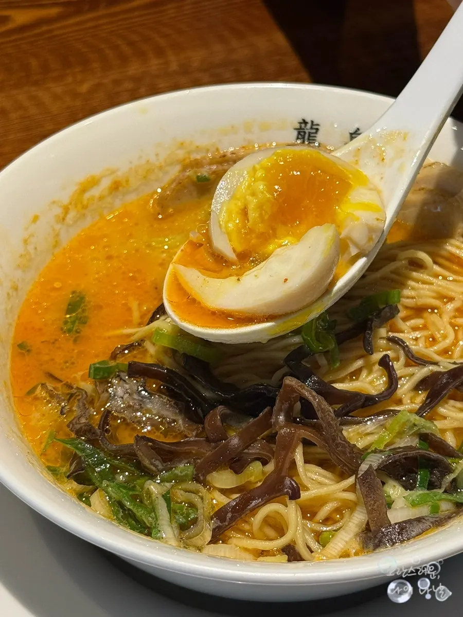 Ryusenso Kara ramen topped with chashu pork and soft-boiled egg