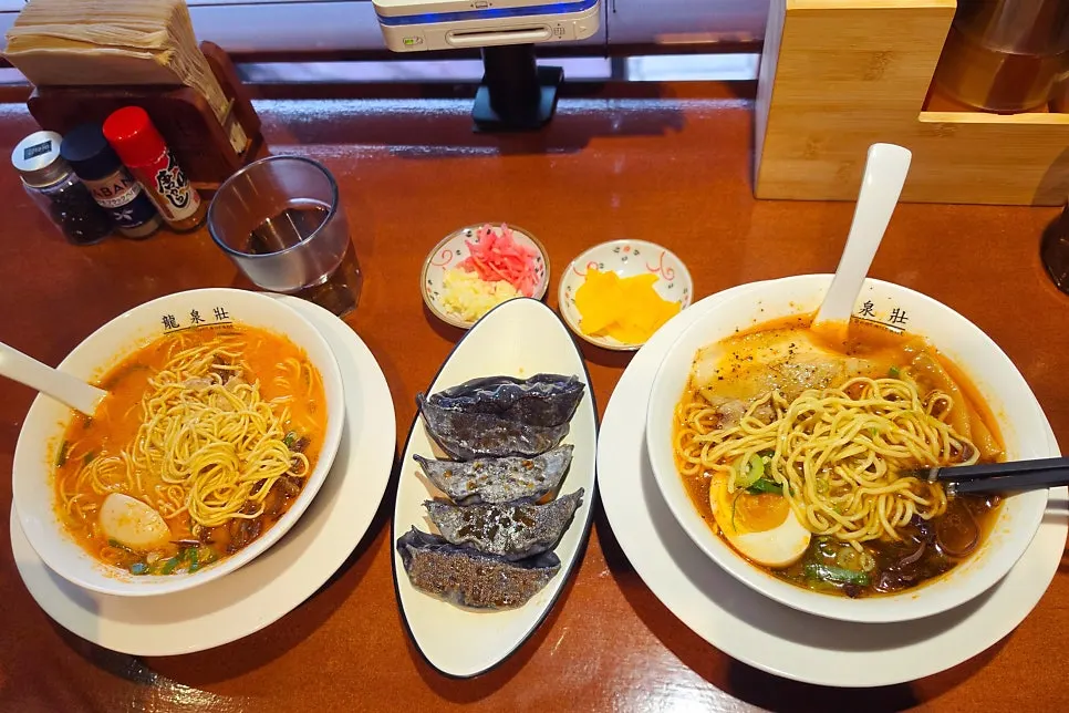 Table with Kara and Asari eaten side by side