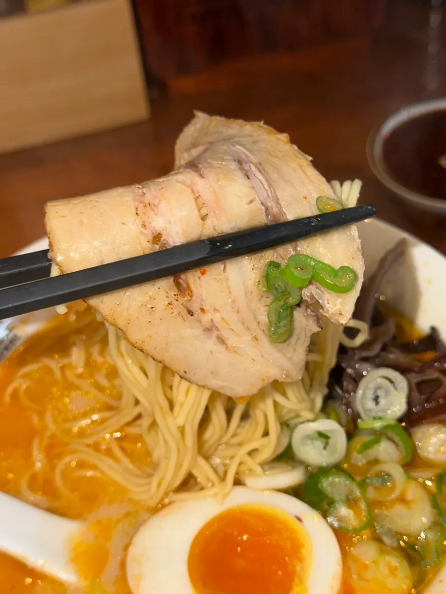 Caldo tonkotsu intenso del Ryusenso Kara
