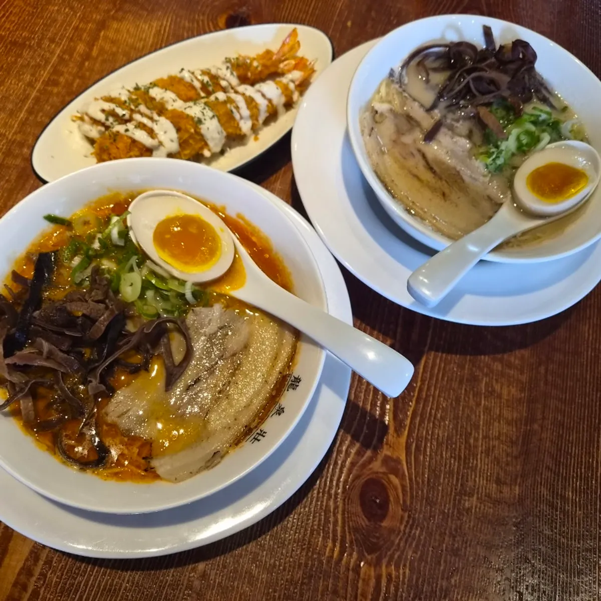 Semangkuk tonkotsu ramen di Ryusenso Beomeo Branch