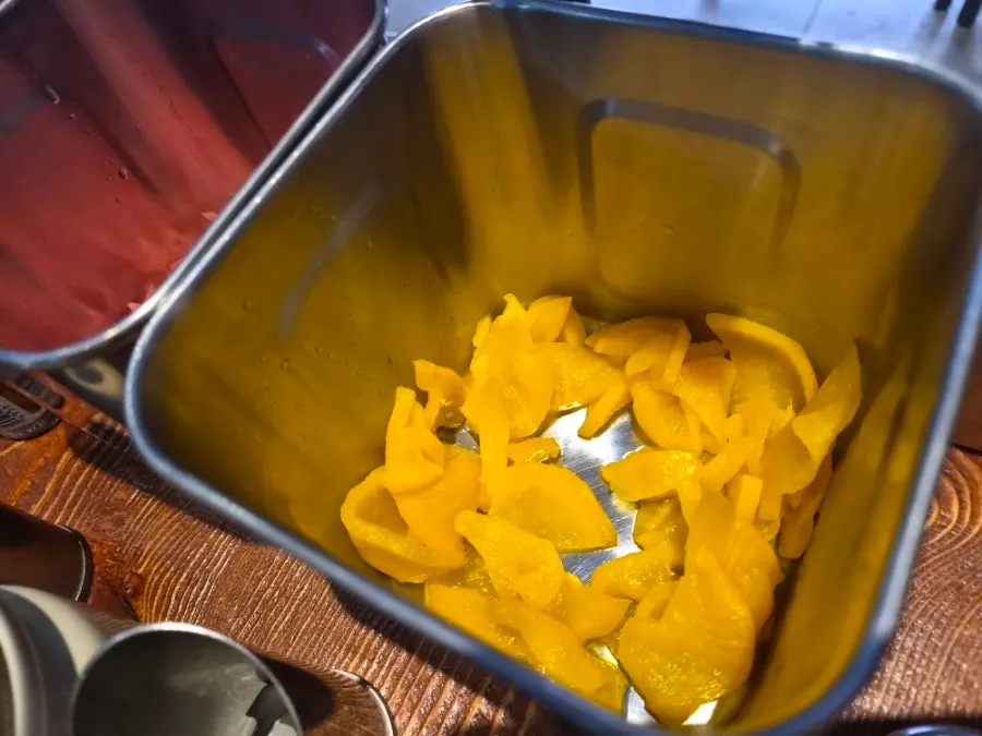 Jahe muda yang disantap bersama ramen