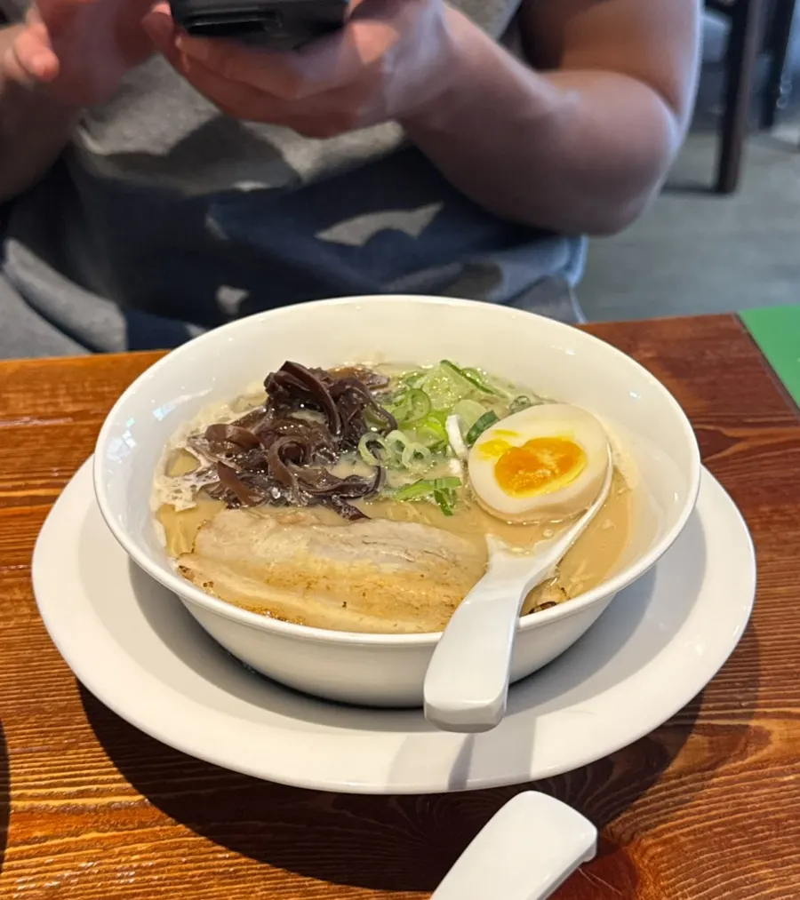 The basic Ryusenso ramen on the table