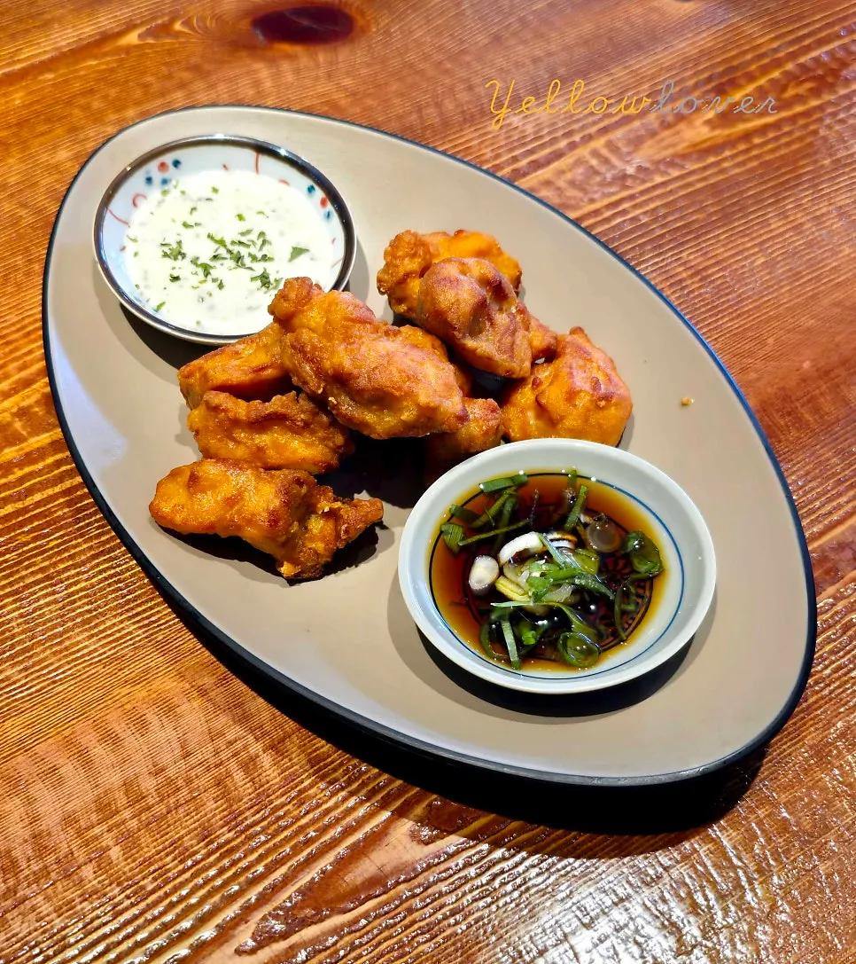 A plate of crispy fried tori karaage