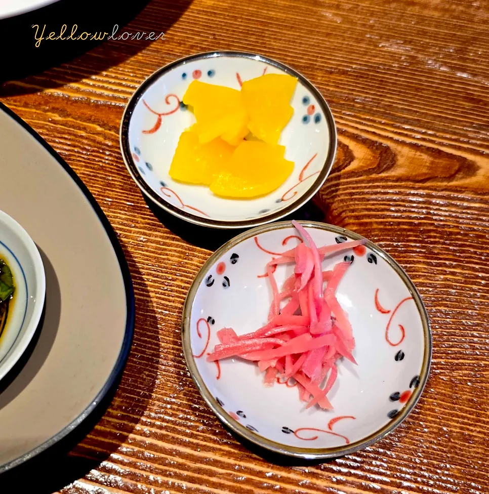 A lunch spread of ramen and karaage enjoyed together