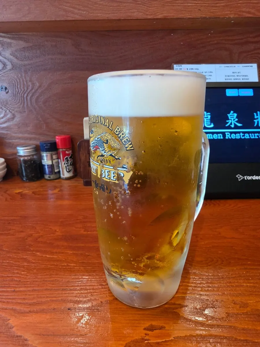 泡が立つキリン生ビール一杯