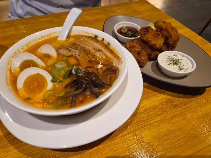 Table set with Ryusenso Kara level 2 and oyster fry