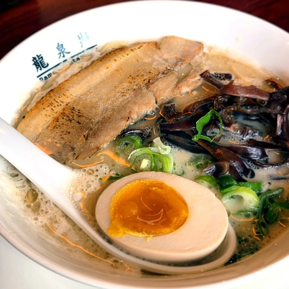 Signature photo of tonkotsu ramen at Ryusenso Dongseong-ro