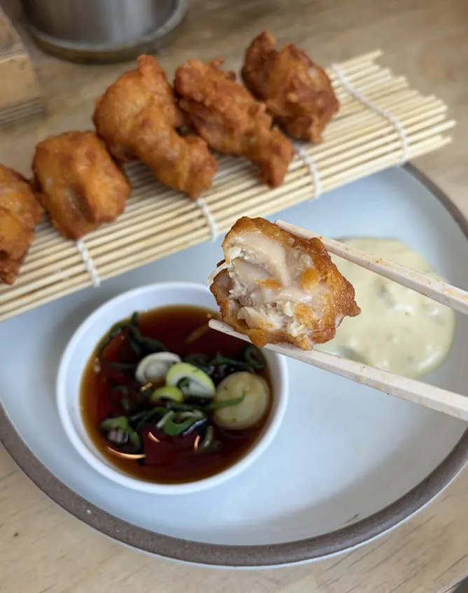Crispy karaage dipped in mayo sauce