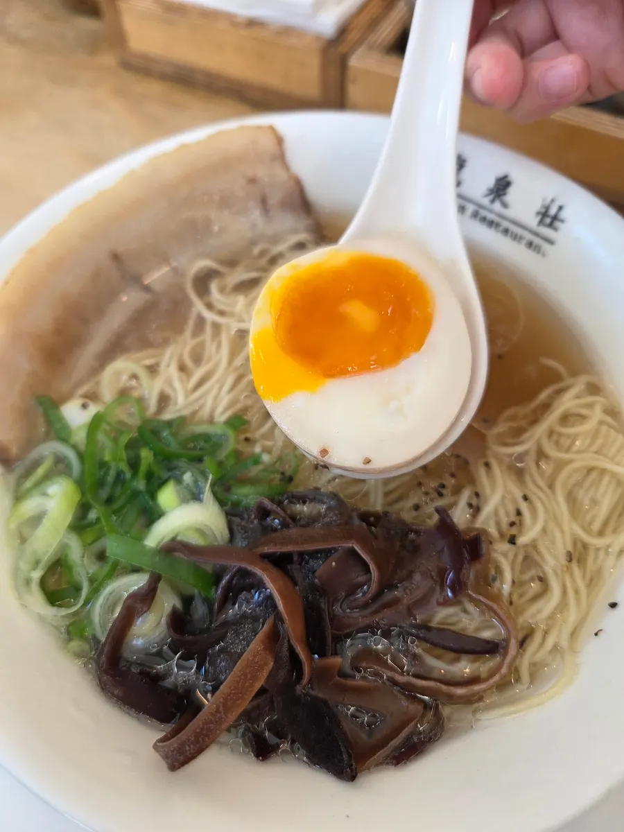 조개 육수 소유라멘 국물과 면