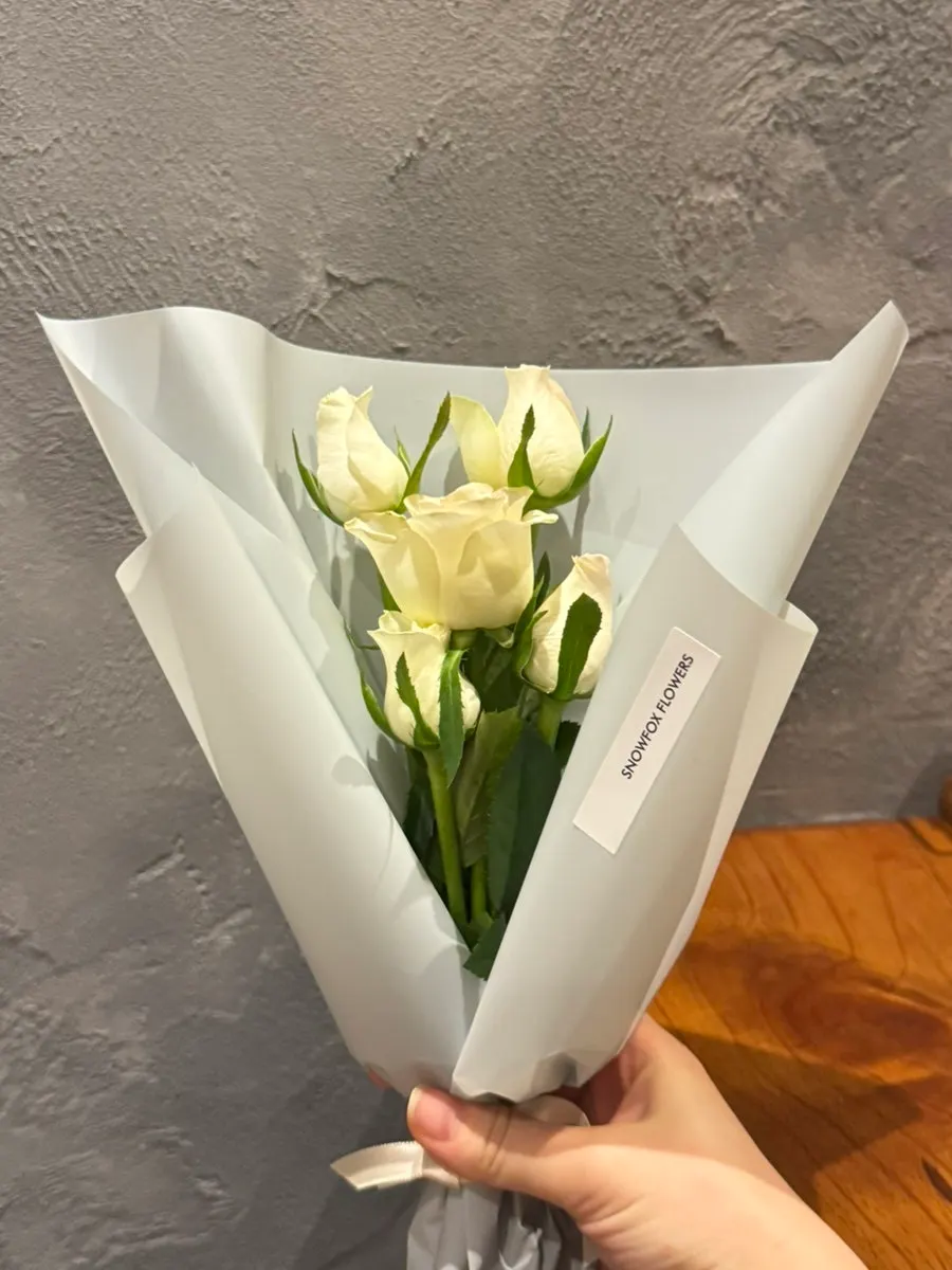Bouquet gift received at the engagement-party gathering