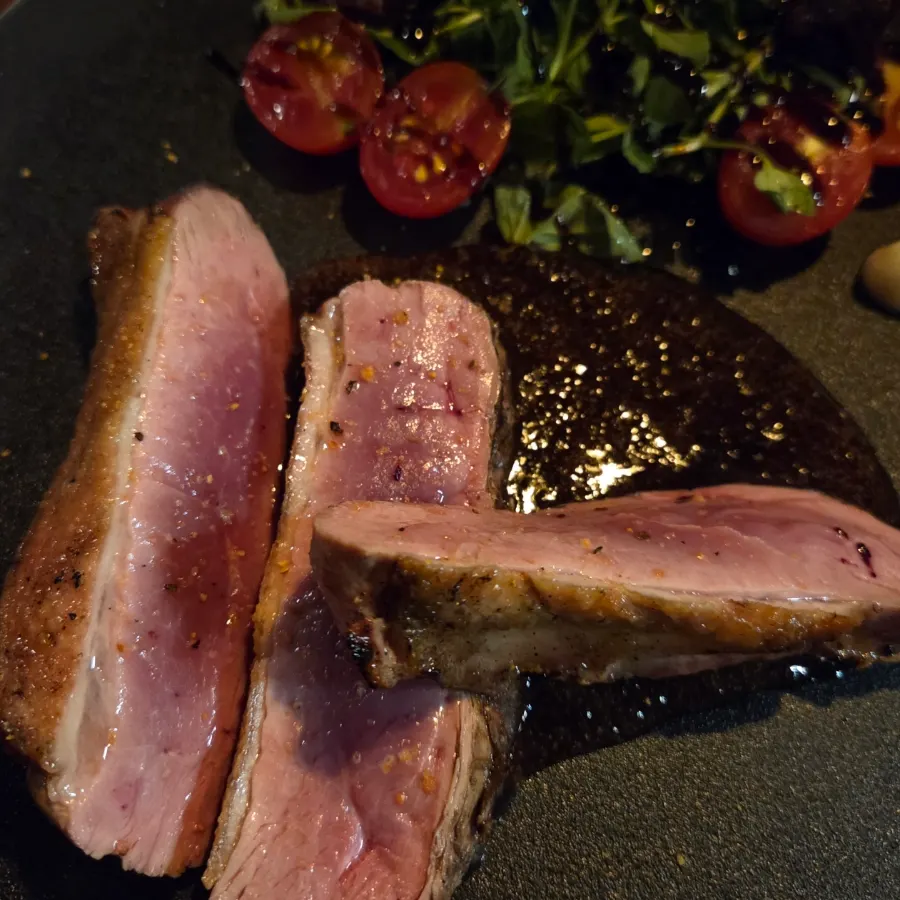 Plating of Ryuun's duck breast steak