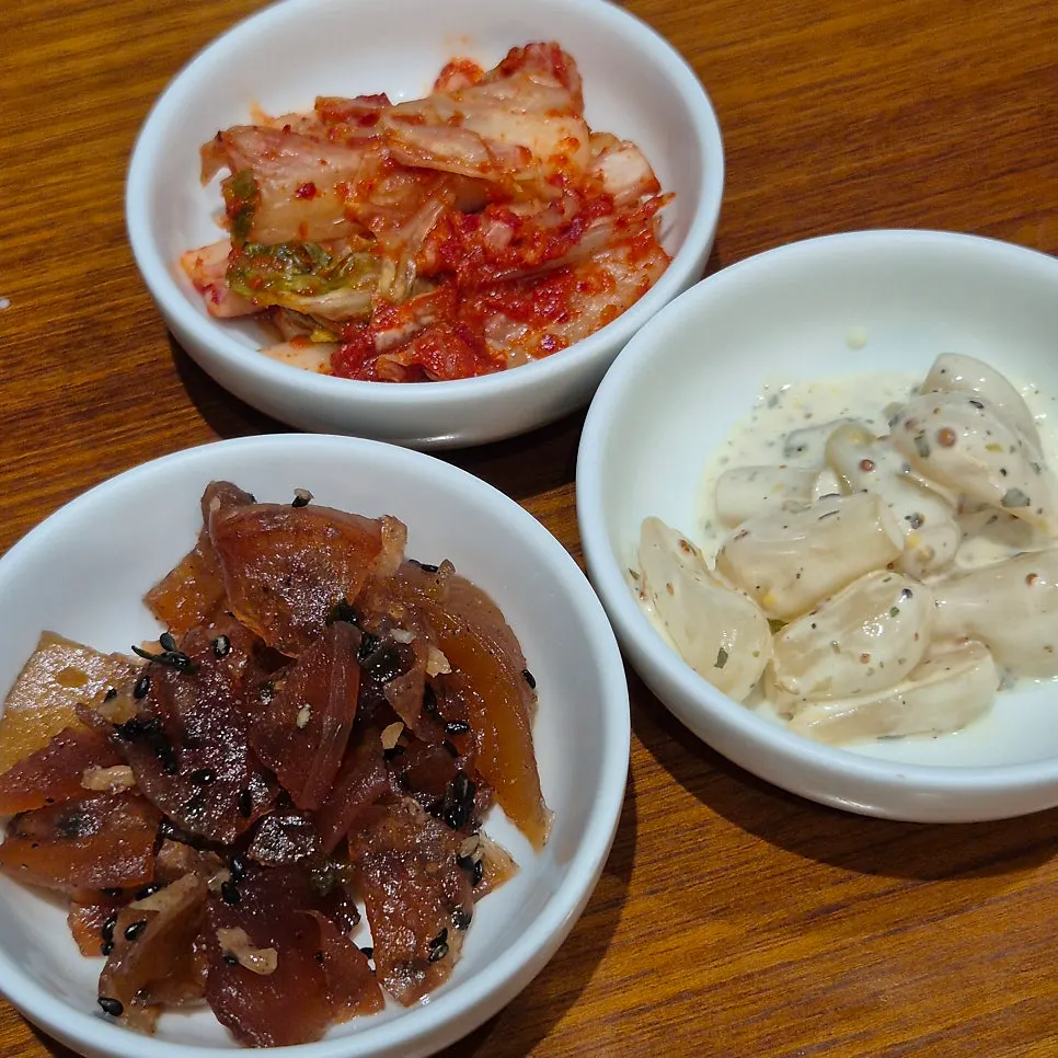 Neatly arranged side dishes at SABAL
