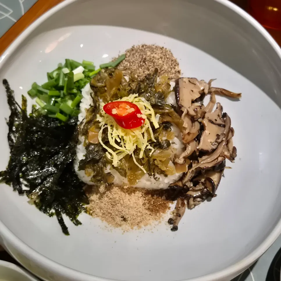 A bowl of SABAL's signature gamtae perilla oil rice