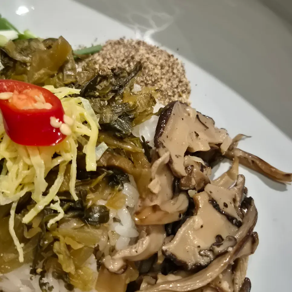 Perilla oil bibimbap loaded with ground perilla seed
