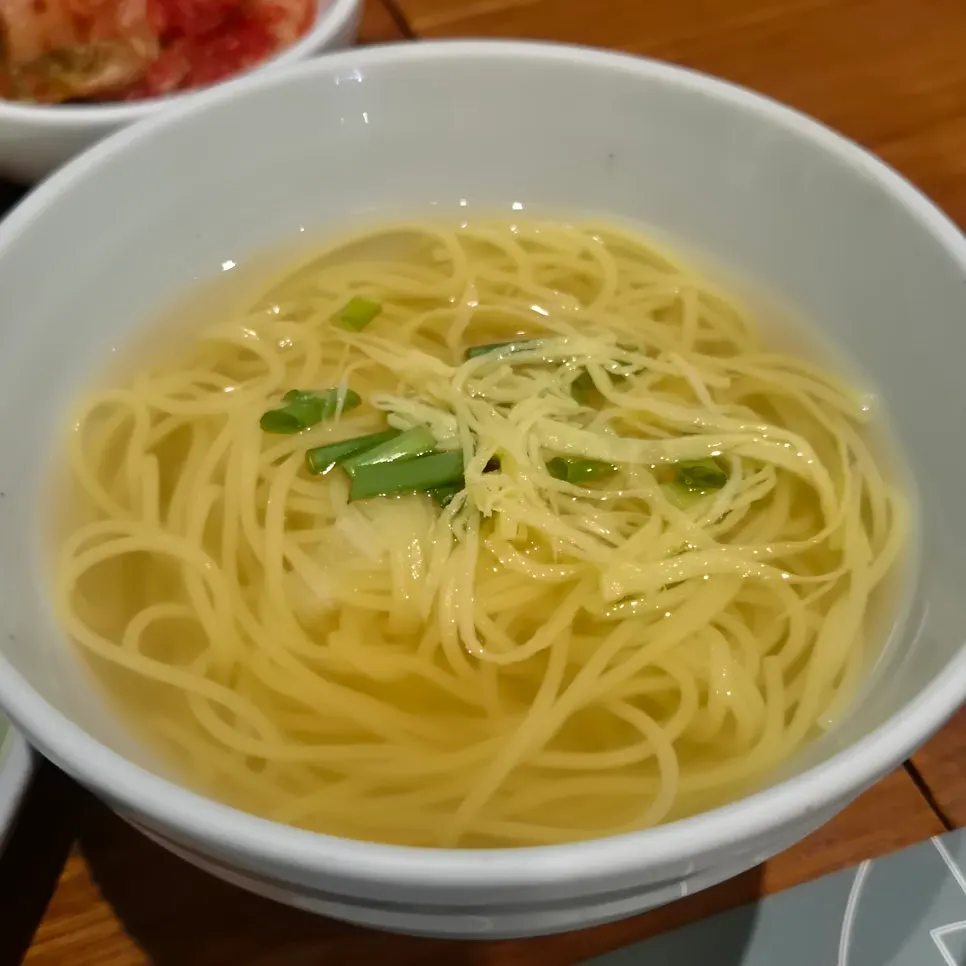Mini noodles served as a set with the rice dish