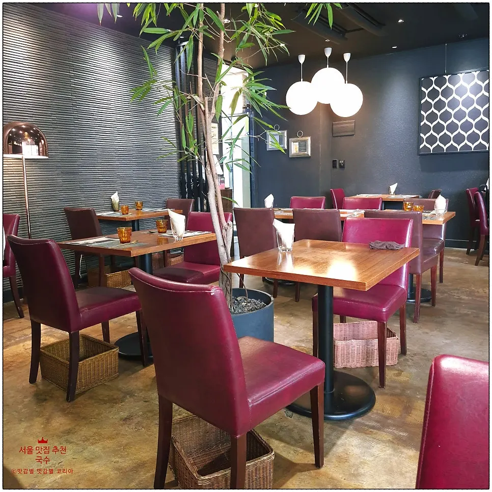 Modern Korean dining interior of SABAL