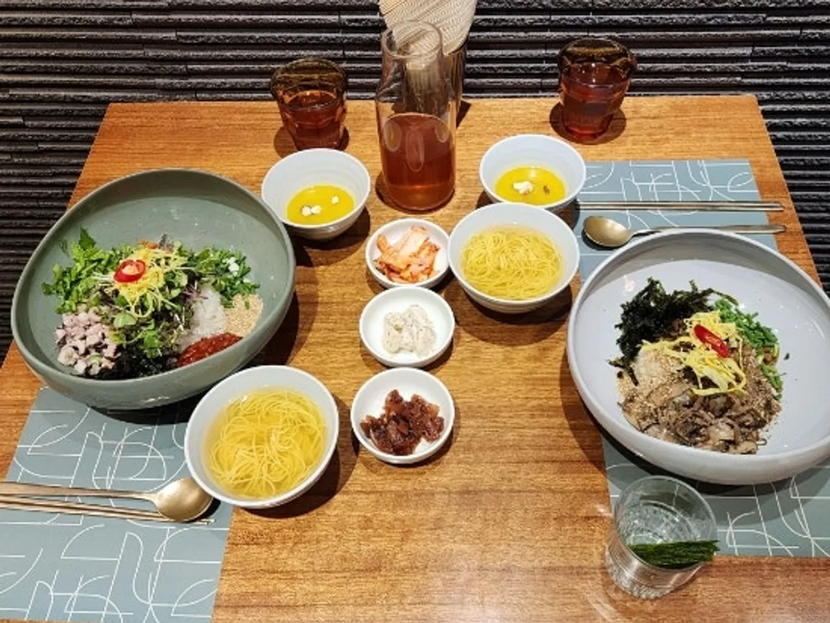 Exterior view of SABAL, a Korean restaurant near Gwanghwamun Station