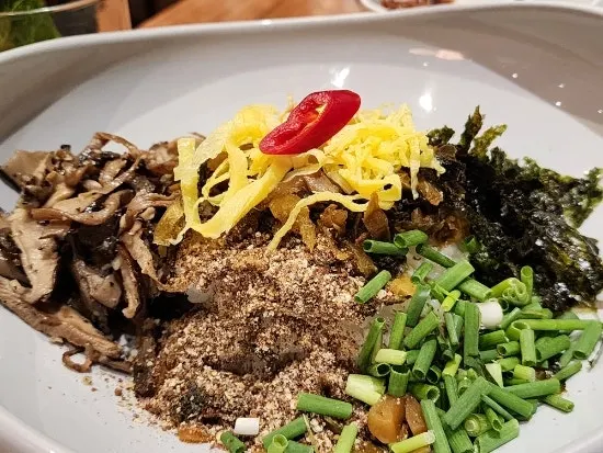 Gamtae perilla oil bibimbap with shiitake mushrooms