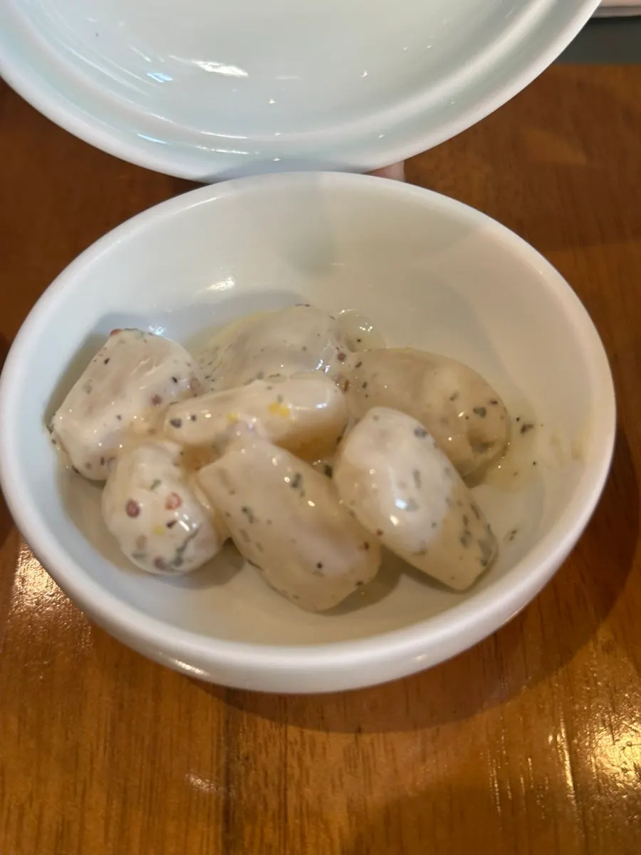 Refreshing pickled radish side dish