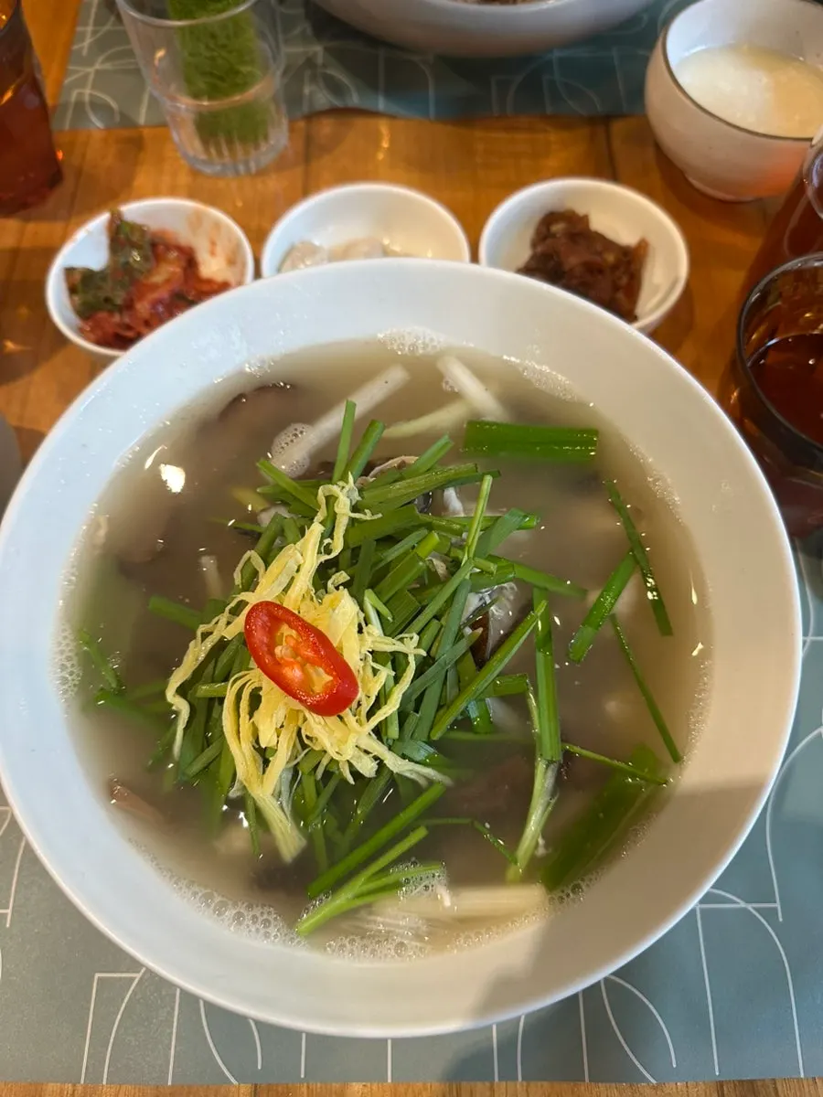 A bowl of neungi mushroom chicken gomtang at SABAL