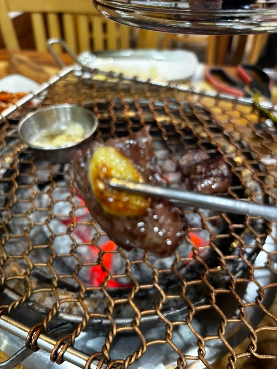 Grilled top 2% limited-cut hanwoo myeongpum