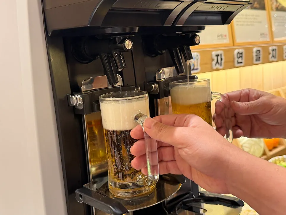 Unlimited draft beer machine at Shabu20 Daegu Bokhyeon branch