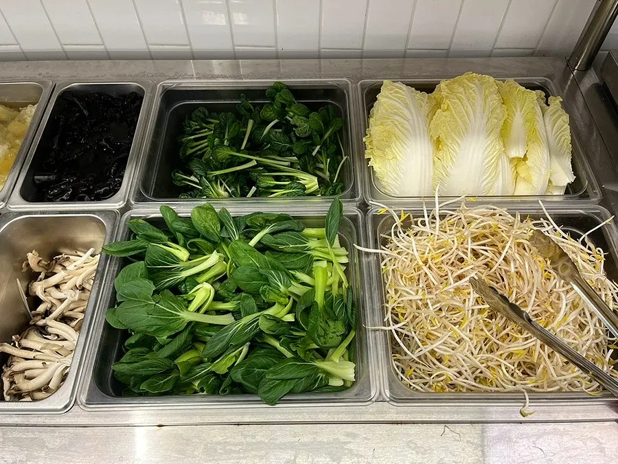 청경채와 버섯 등 채소 셀프바