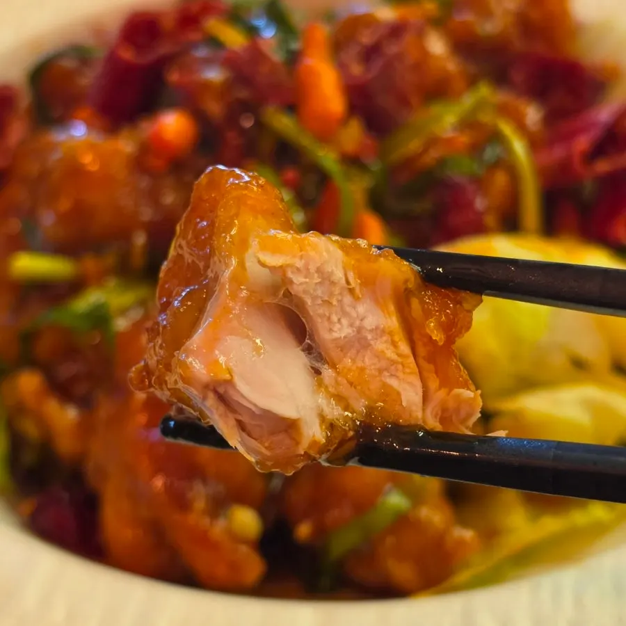 Chicken thigh gangpunggi with thin batter