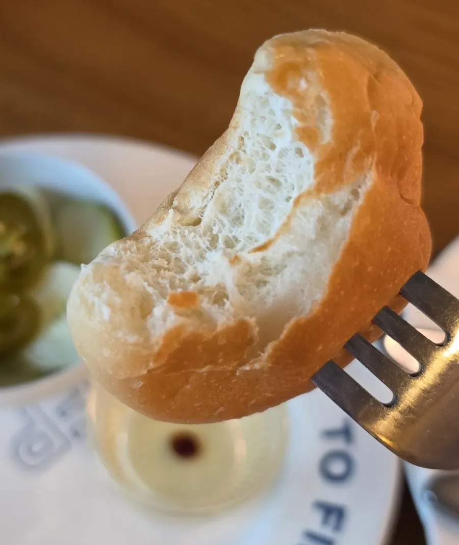 Pre-meal bread served with balsamic oil