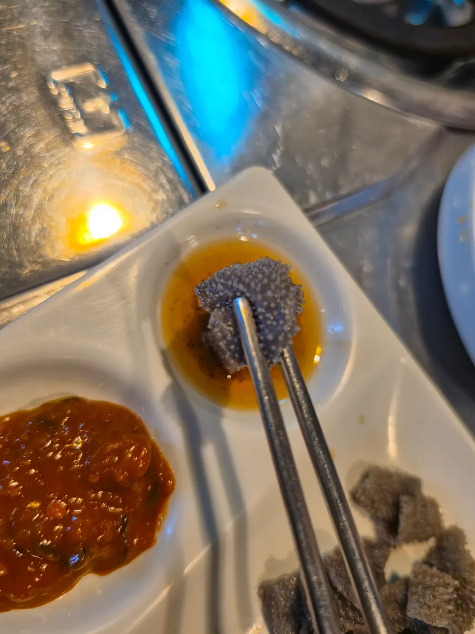 Cheonyeop and salt dip before the gopchang meal