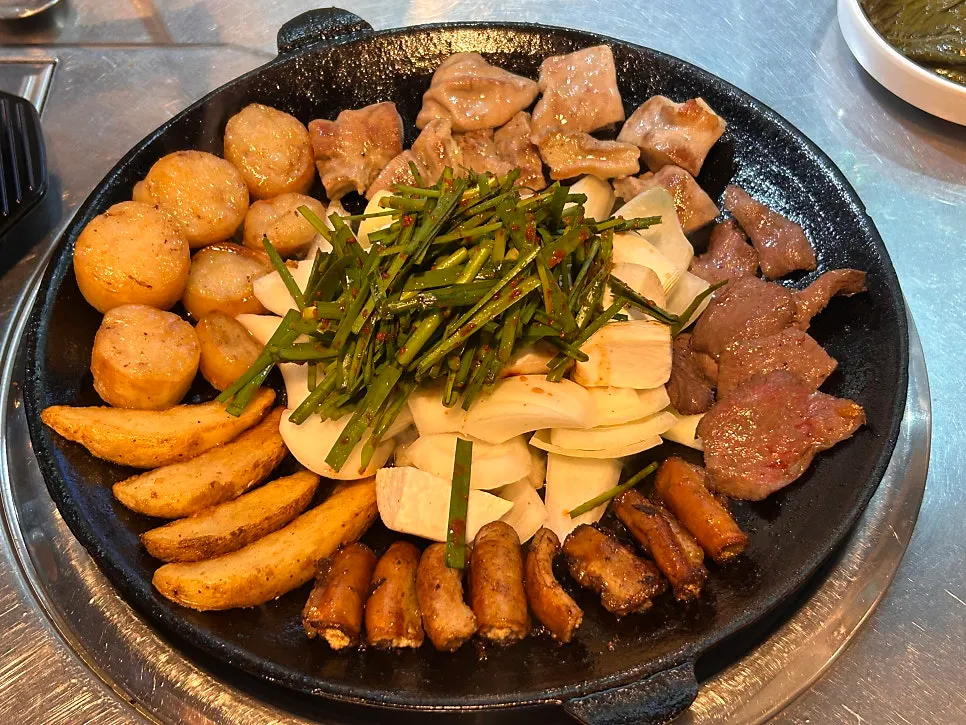 こんがり焼けたコプチャン、テチャン、マクチャン、ハツ
