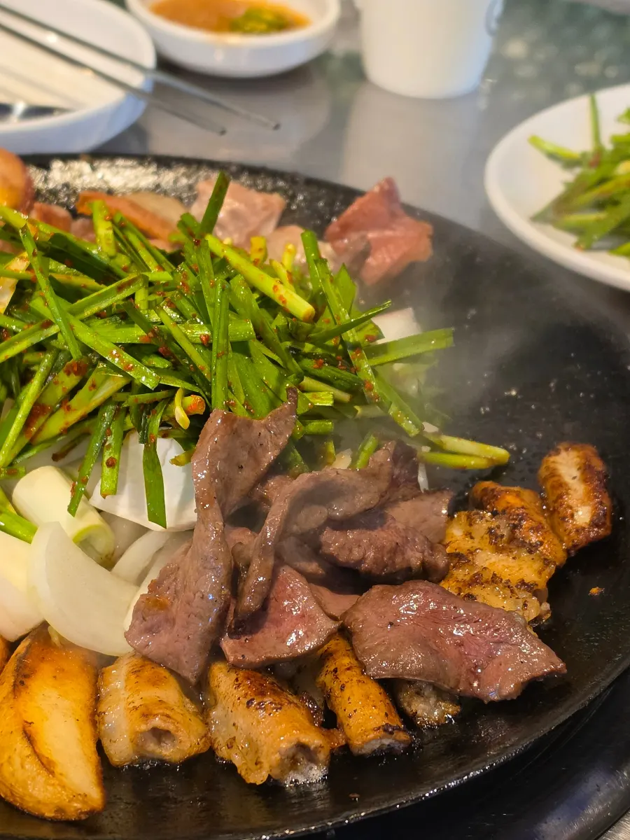 Close-up of generously portioned pre-grilled gopchang