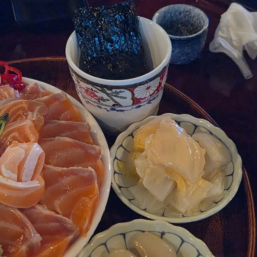 Pickled ginger, sauce and seaweed sheets