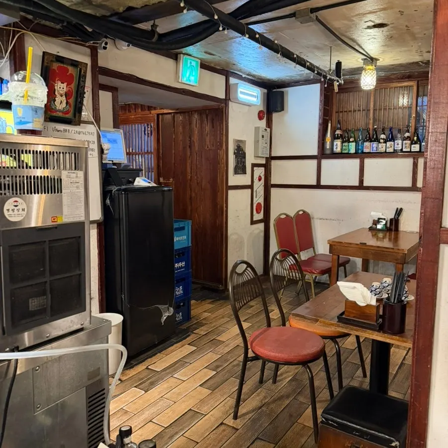 Gyeongseong Sanghoe interior with liquor-themed décor