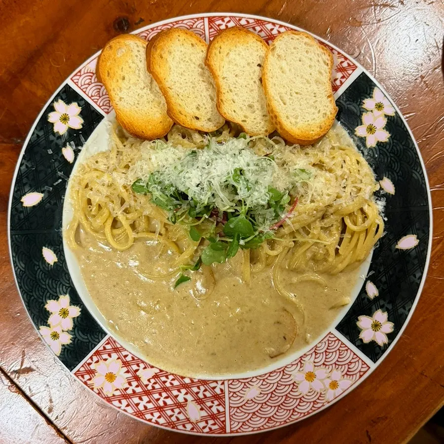 Crab tomalley cream pasta