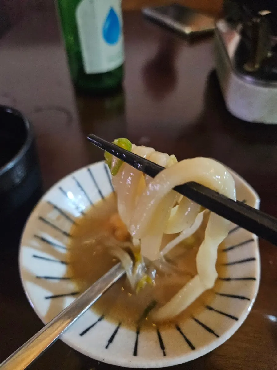 끓고 있는 나가사키짬뽕탕 세로 컷