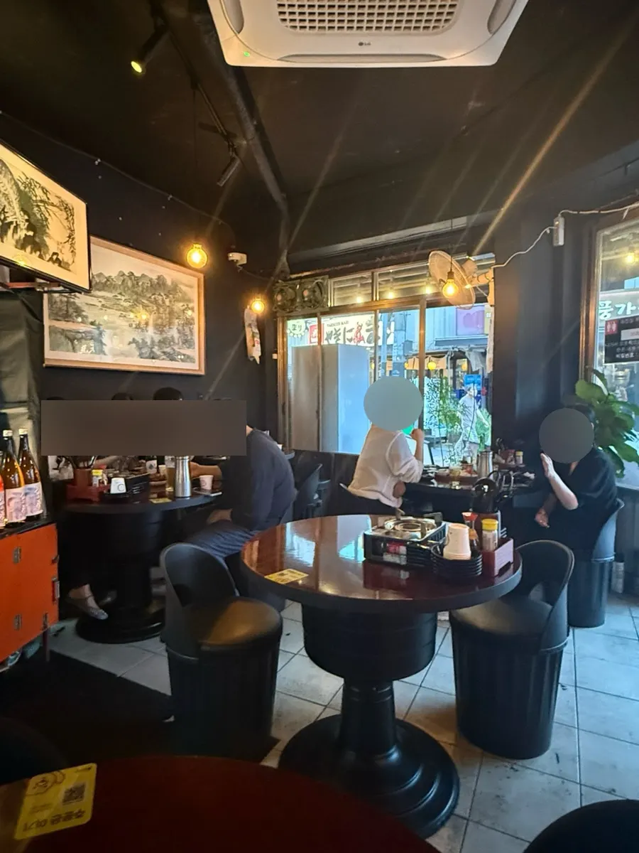 View of the 1st floor dining area at Susan Sadang Main Branch
