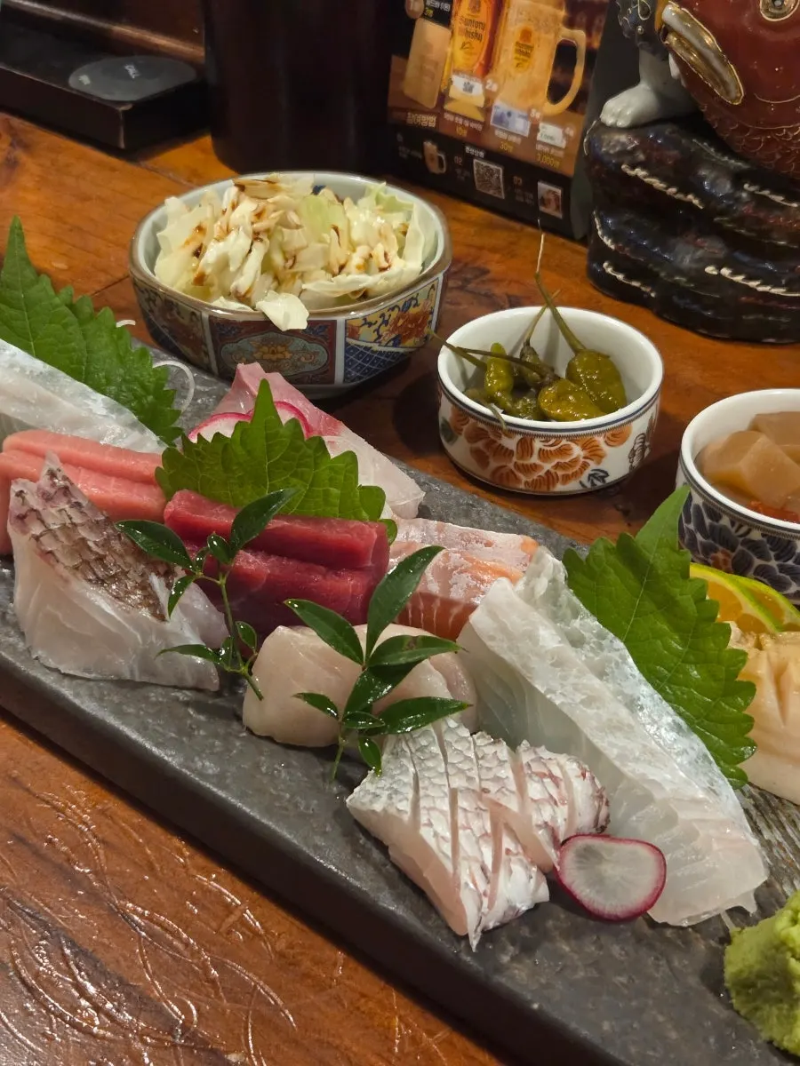A plate of today's assorted sashimi for two